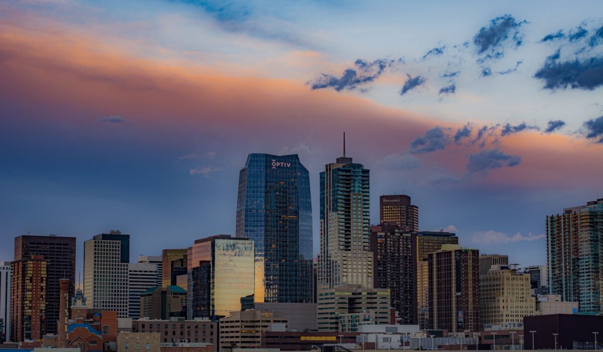 Cheap Flights to Denver — Cheap Flights to Denver: The Complete Savings Guide — Photo by Noel Aph on Pexels