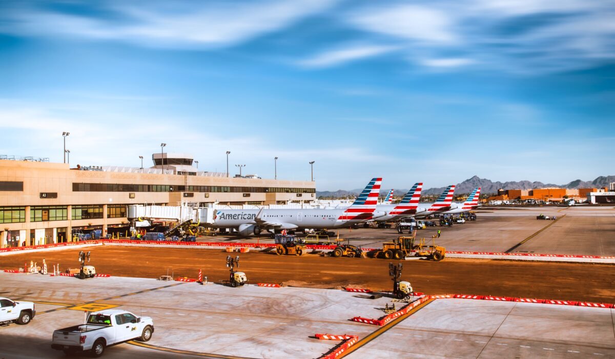 best time to book Phoenix flights — Best Time to Book Phoenix Flights: Your 2024 Guide — Photo by Quintin Gellar on Pexels