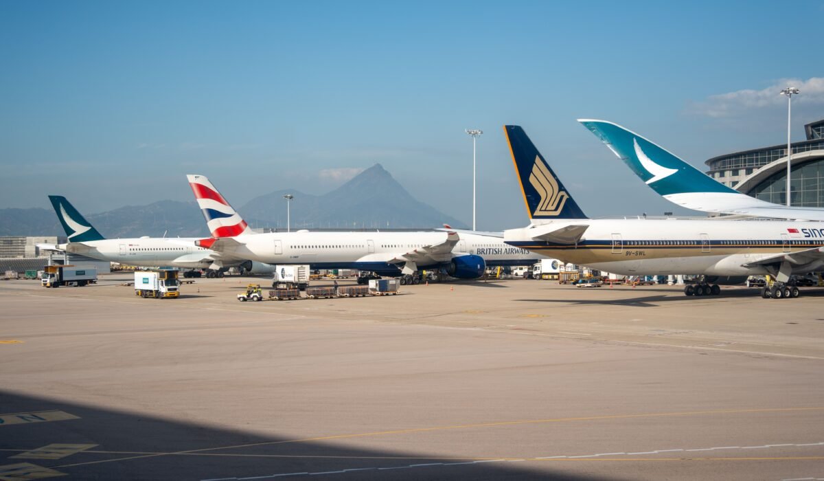 Best Airport Parking Websites — Best Airport Parking Websites: Smart Guide to Save Money — Photo by 分 参 on Pexels