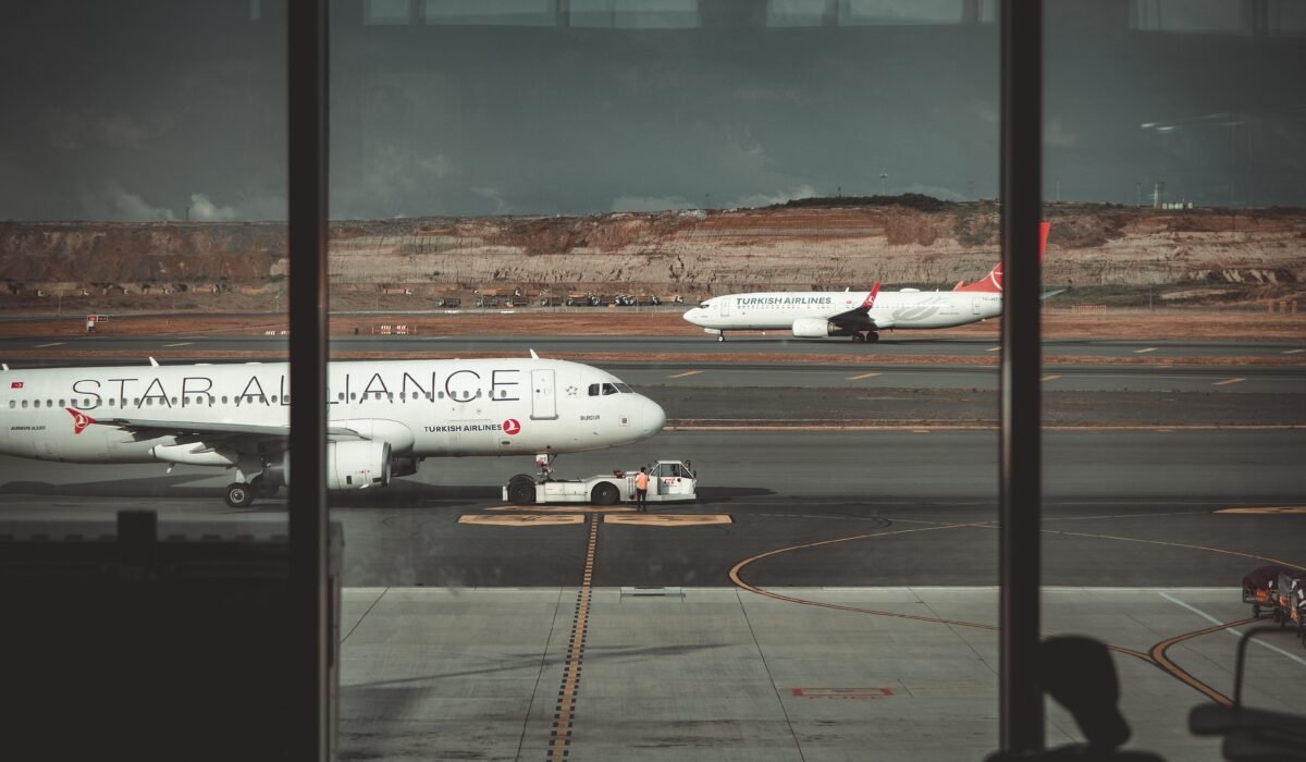 best international airlines from USA — Best International Airlines from USA: 2024 Guide — Photo by Yaşar Başkurt on Pexels