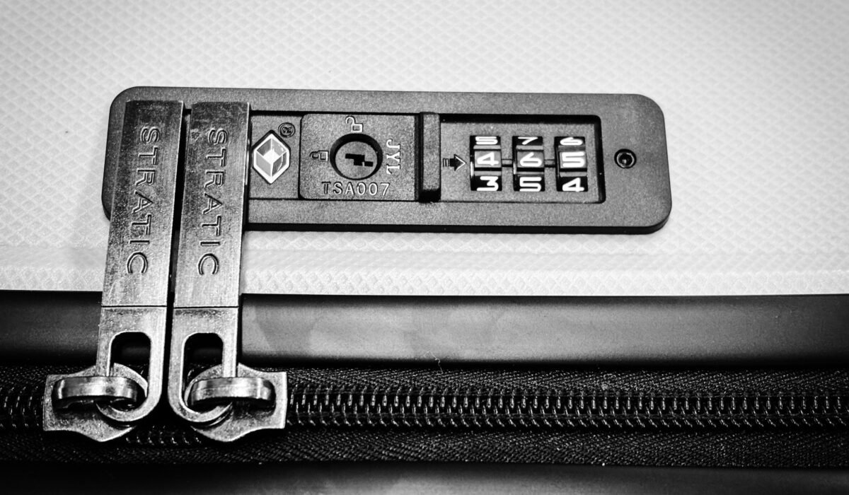 USA Airlines carry-on liquid rules — USA Airlines Carry-On Liquid Rules: Your 2024-2026 Guide — Photo by Patrick on Pexels