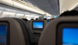 USA airline in-flight entertainment guide — USA Airline In-Flight Entertainment Guide: Informed Travel — Photo by Max Chen on Pexels