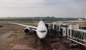 Airline Overbooking Compensation USA — Airline Overbooking Compensation USA: Your Rights Guide — Photo by K on Pexels
