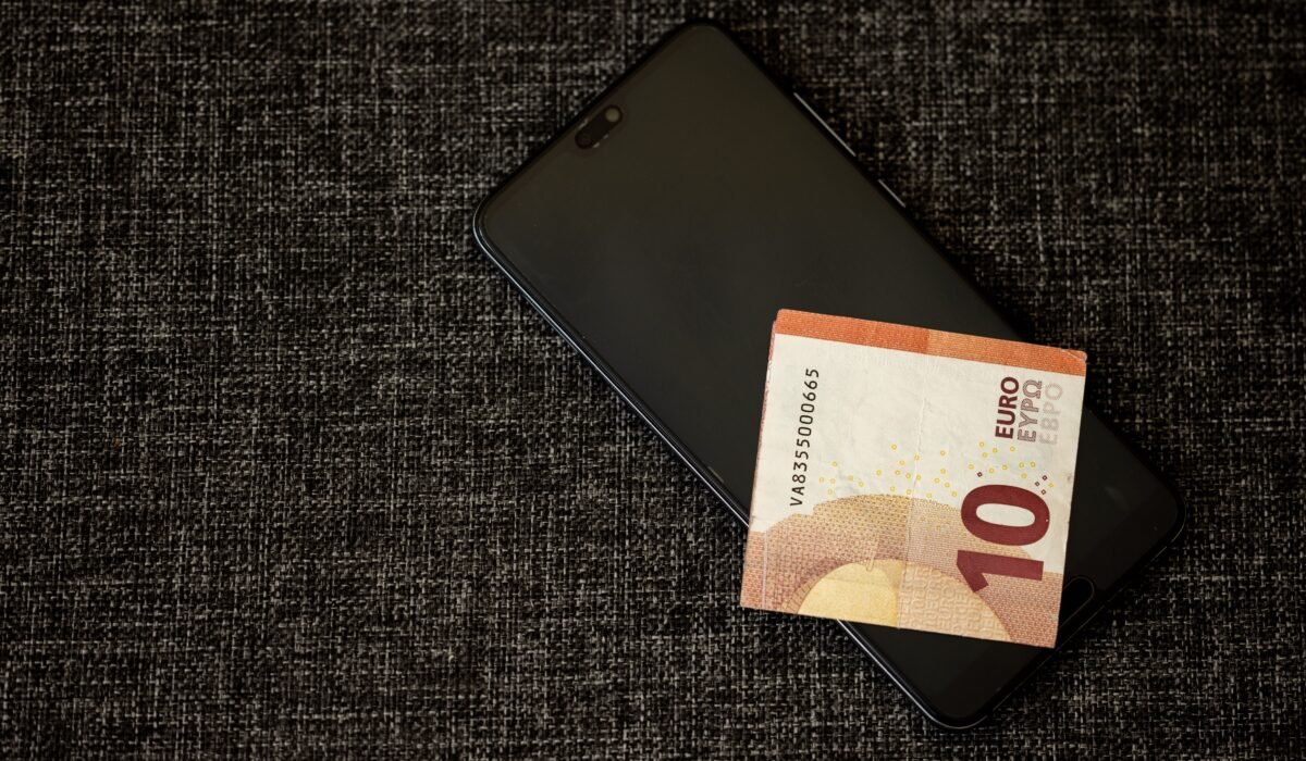 Maximize Flight Cashback — Maximize Flight Cashback: Smart Strategies for 2024-2026 — Photo by Engin Akyurt on Pexels