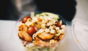 USA airline special dietary meals — USA Airline Special Dietary Meals: Your Complete Guide — Photo by Kristina Paukshtite on Pexels