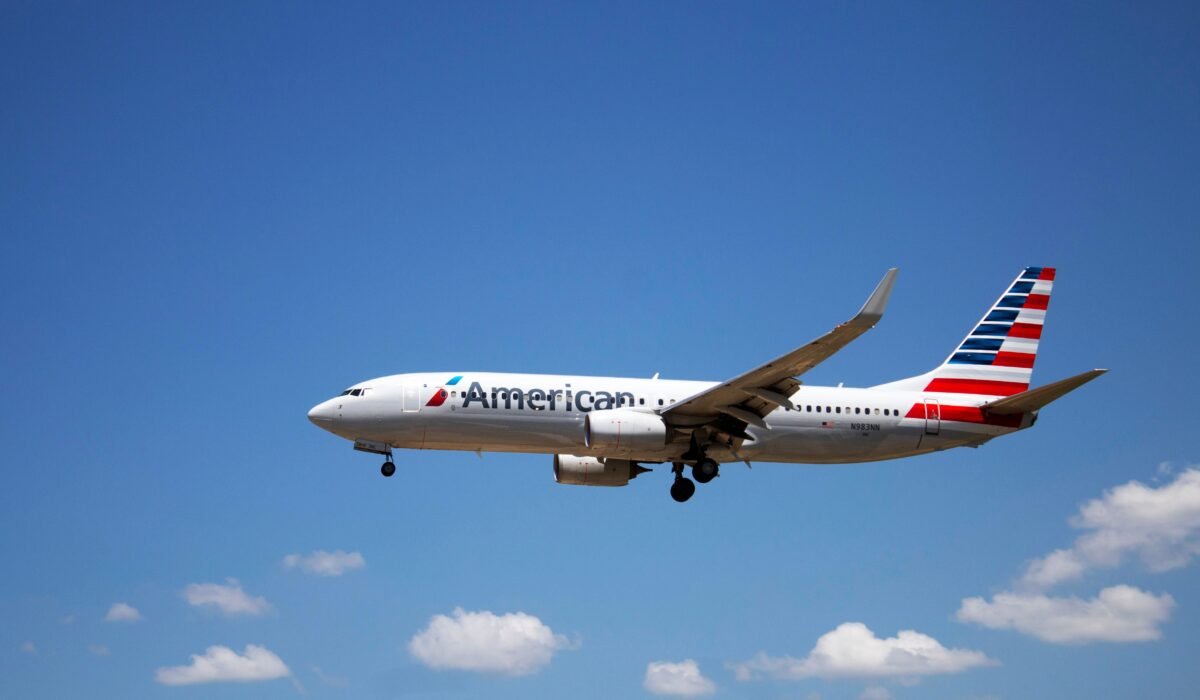 USA airline hidden fees avoid — USA Airline Hidden Fees: Avoid Them Post-2026 — Photo by Fernanda on Pexels