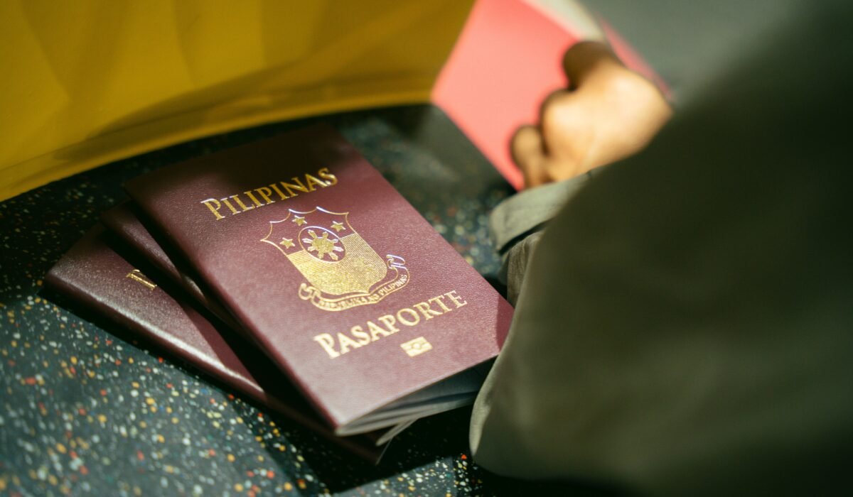 USA airline international travel guide — USA Airline International Travel Guide: Your Complete Hub — Photo by Kenneth Surillo on Pexels