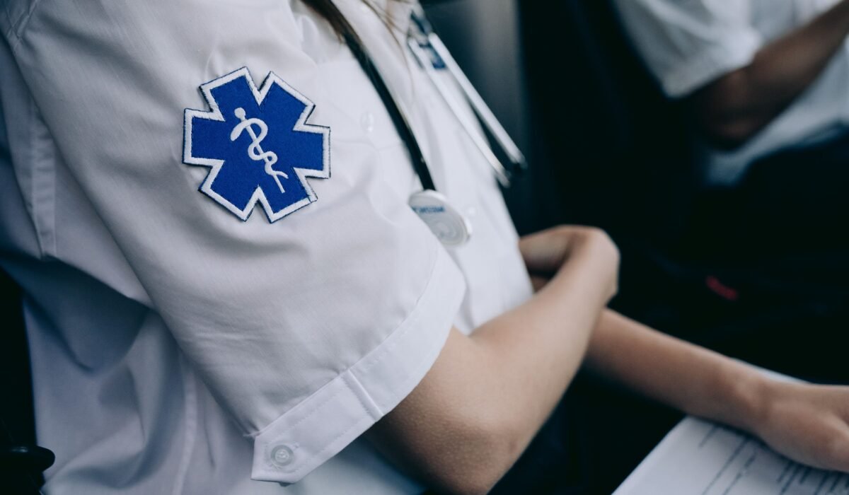 USA airline medical assistance what to expect — USA Airline Medical Assistance: What to Expect Onboard — Photo by Mikhail Nilov on Pexels