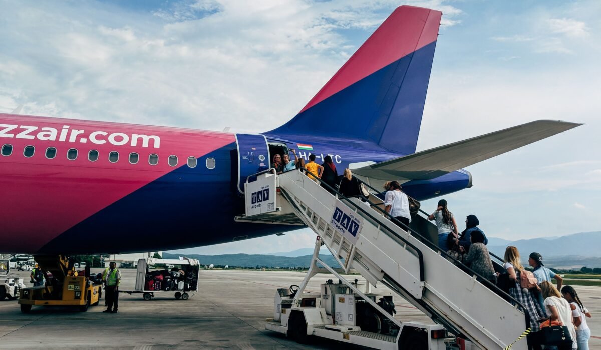 USA airline boarding zones explained — USA Airline Boarding Zones: Your Step-by-Step Guide — Photo by Markus Winkler on Pexels