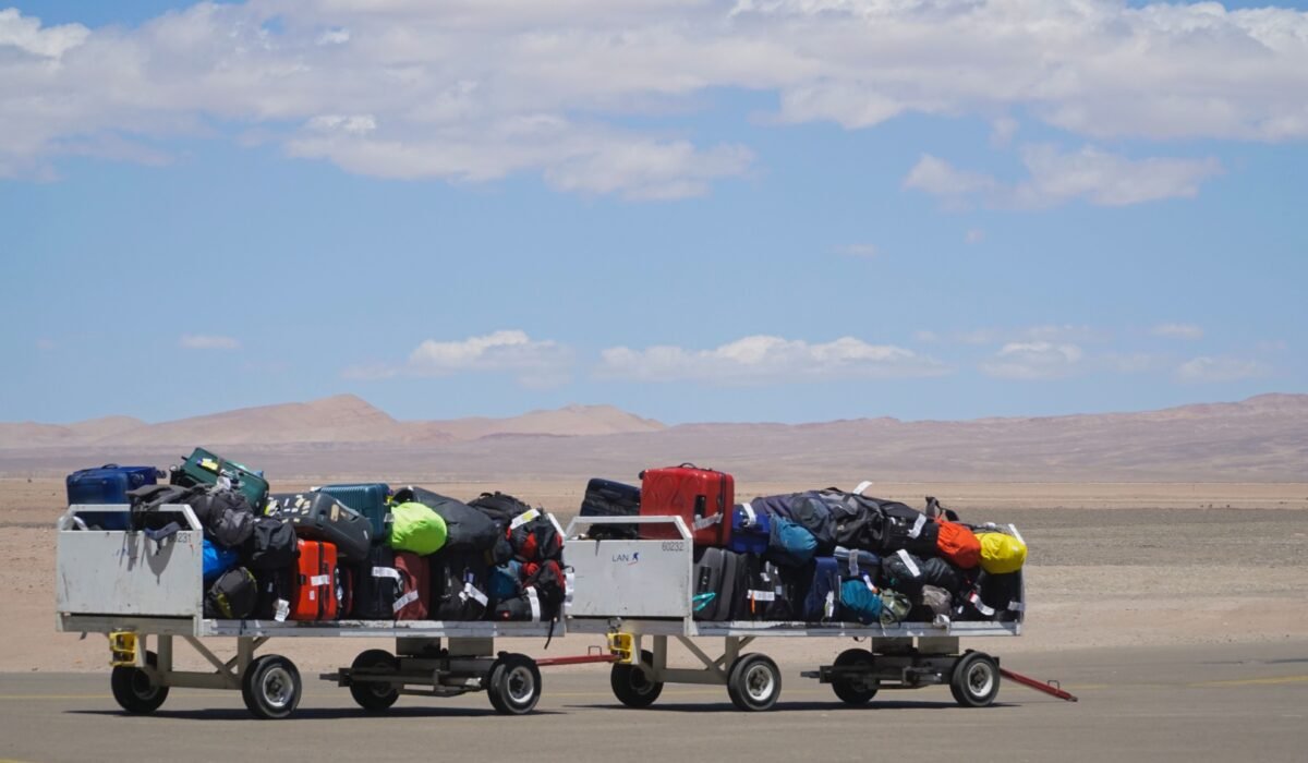 USA airline baggage fees 2024 — USA Airline Baggage Fees 2024: Complete Guide — Photo by 상훈 곽 on Pexels